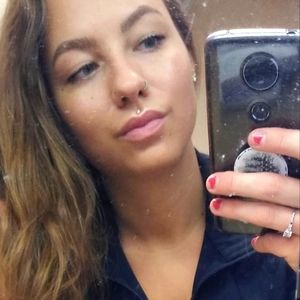 Meet your Posher, Stephanie